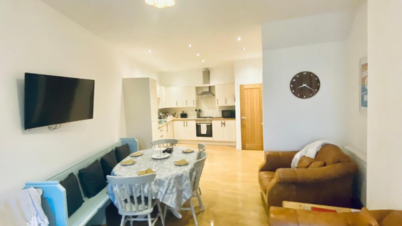 The Bonting Beautiful Three Bed Townhouse Near Harbour And Beach Torquay Exterior photo