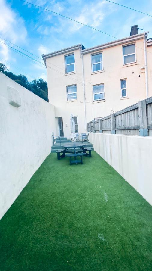 The Bonting Beautiful Three Bed Townhouse Near Harbour And Beach Torquay Exterior photo