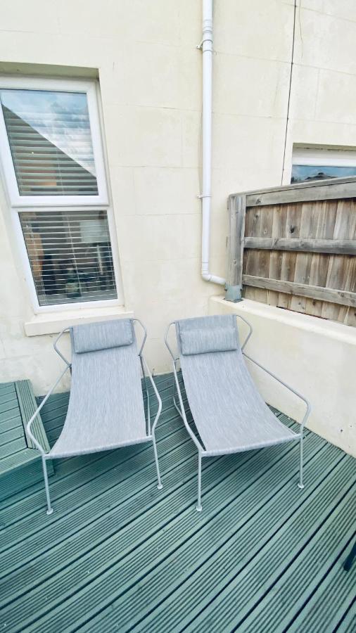 The Bonting Beautiful Three Bed Townhouse Near Harbour And Beach Torquay Exterior photo