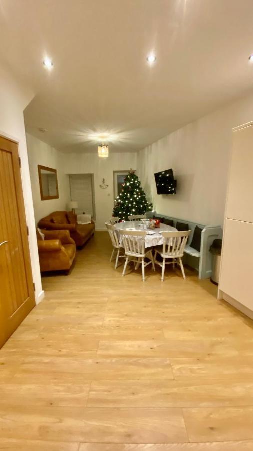 The Bonting Beautiful Three Bed Townhouse Near Harbour And Beach Torquay Exterior photo