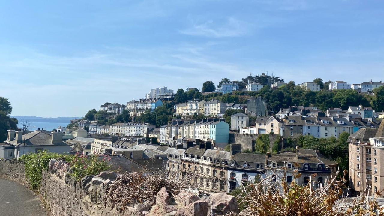 The Bonting Beautiful Three Bed Townhouse Near Harbour And Beach Torquay Exterior photo
