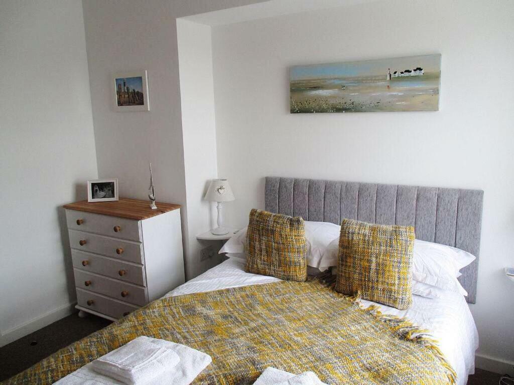 The Bonting Beautiful Three Bed Townhouse Near Harbour And Beach Torquay Exterior photo
